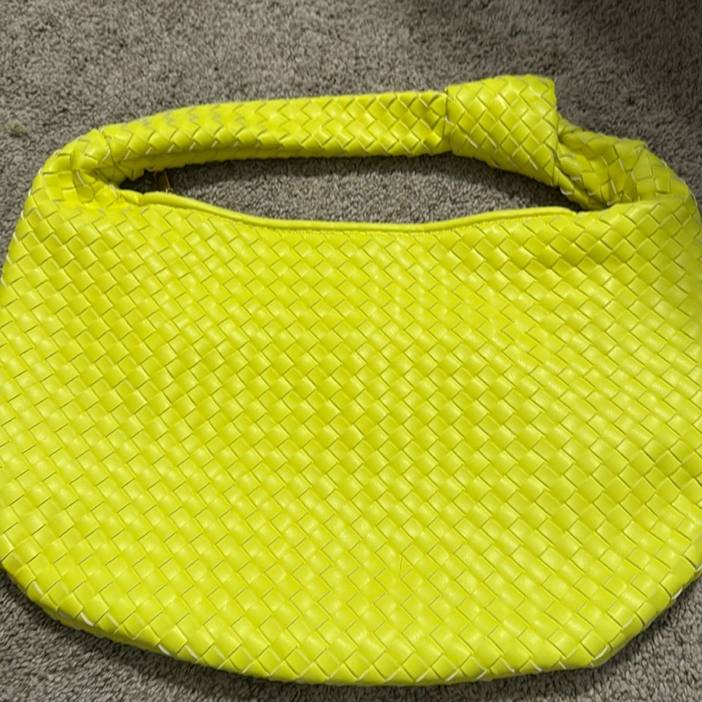 Melie Bianco viral shoulder bag